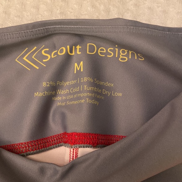 NEW! $78 SCOUT DESIGNS Chevron Stripe Leggings M & L Red Gray Yellow - Picture 9 of 16